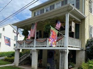 36 Maple St, Lititz, PA 17543