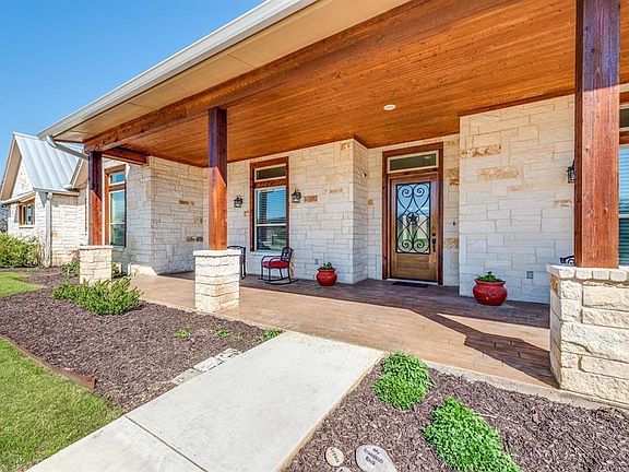 4th image of 630 Badminton Dr