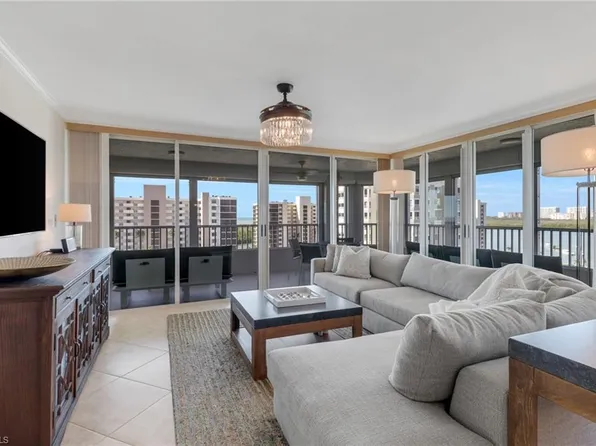 25 Bluebill AVE #A906, NAPLES, FL 34108