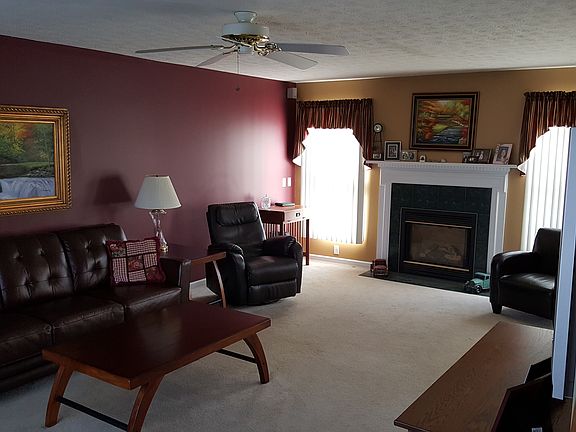 4th image of 64 Christina Dr