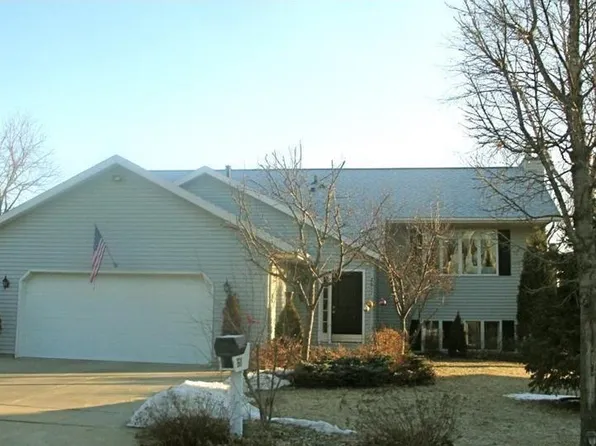 2611 Bamber Ln SW, Rochester, MN 55902