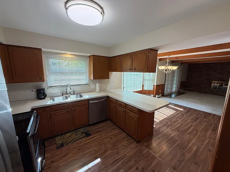 4842 Larkhaven Dr — Photo 6