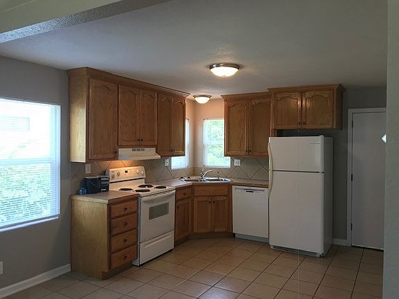3rd image of 2110 Bristow Ave