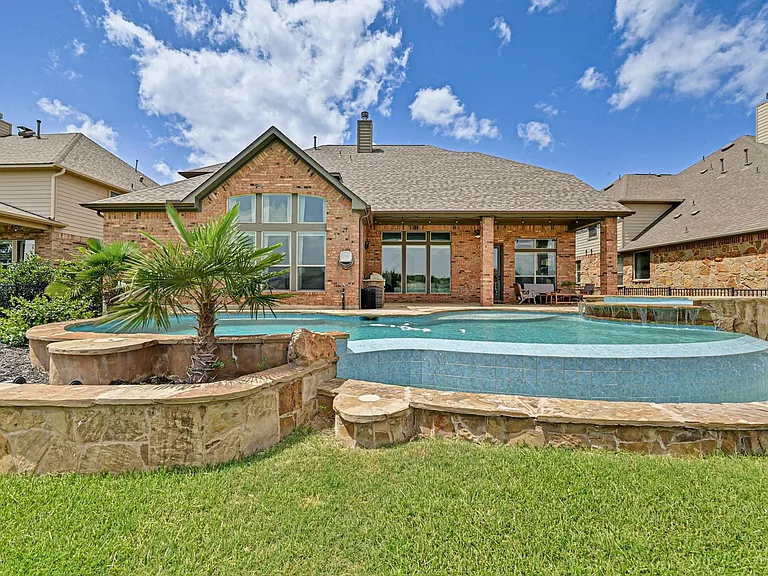 4303 Woodledge Pl — Photo 38