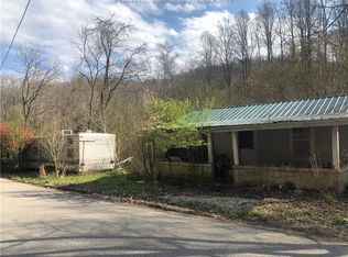 4755 Thorofare Rd, Clendenin, WV 25045