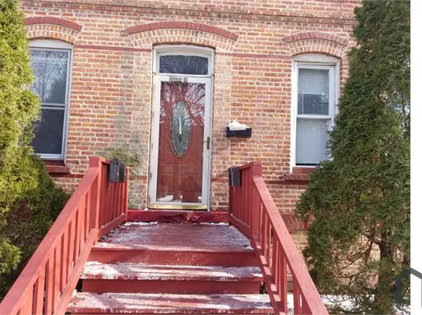 11409 S Saint Lawrence Ave #2, Chicago, IL 60628