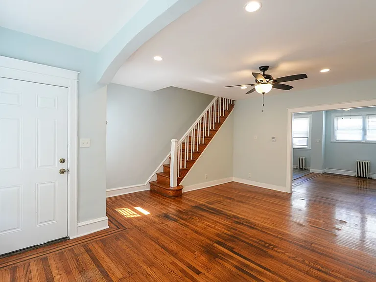 1512 S Stanley St — Photo 4