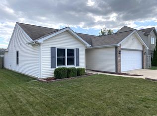 829 Honey Willow Blvd, Huntertown, IN 46748
