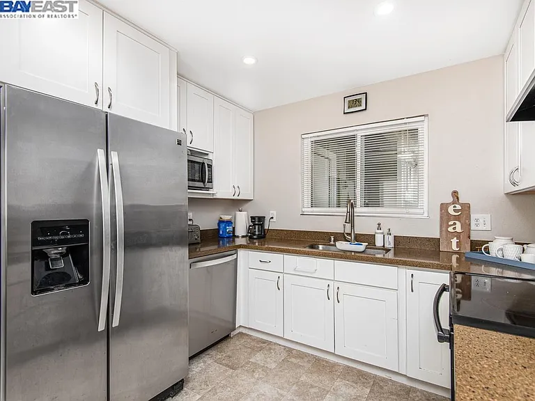 578 Meadowlark St — Photo 8