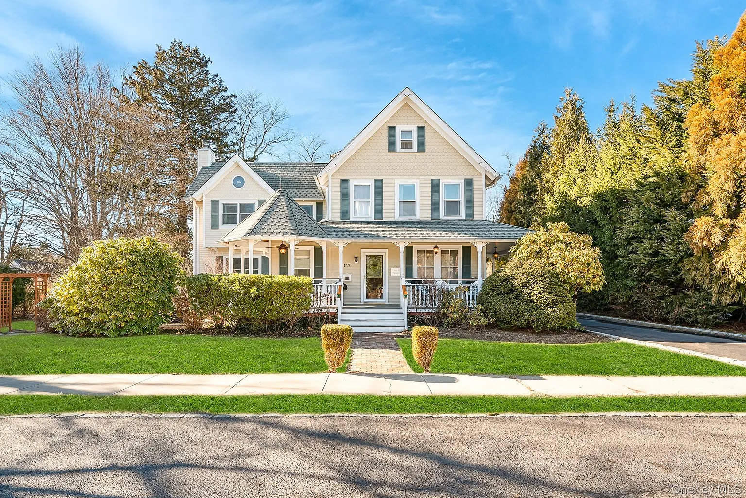 147 Highland Avenue photo 1