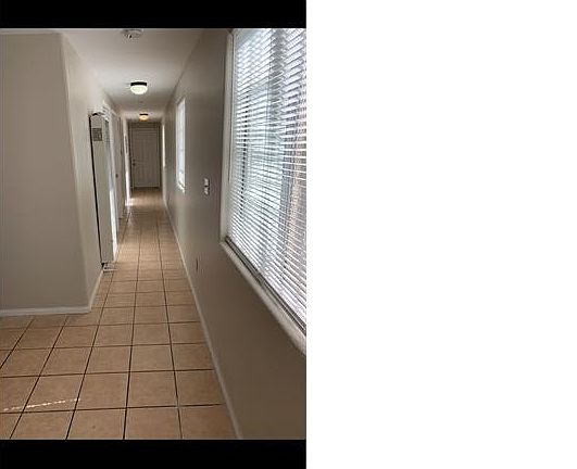 4th image of 1548 E 107th St