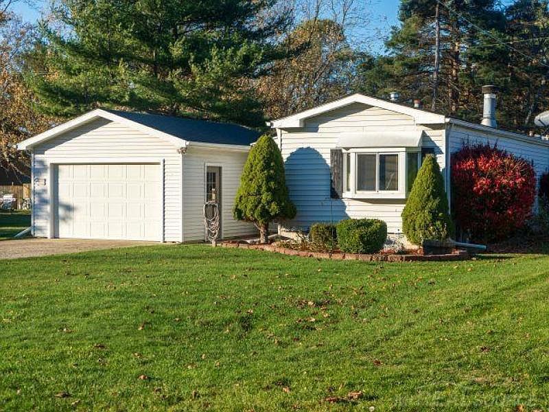 7685 Purdy Dr, Lexington, MI 48450 | Zillow