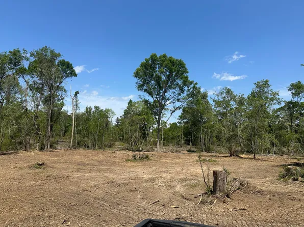 165 Sandy Ln, Hattiesburg, MS 39402