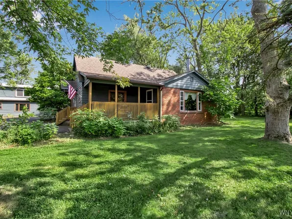 3021 Baker Rd, Orchard Park, NY 14127