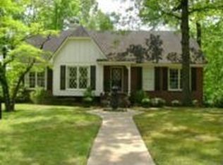 1018 Kings Forest Dr, Leeds, AL 35094