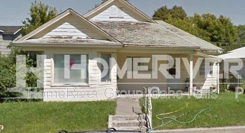 1st image of 313 1/2 3rd St