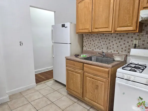 2403 Hoffman Street image 1 of 13
