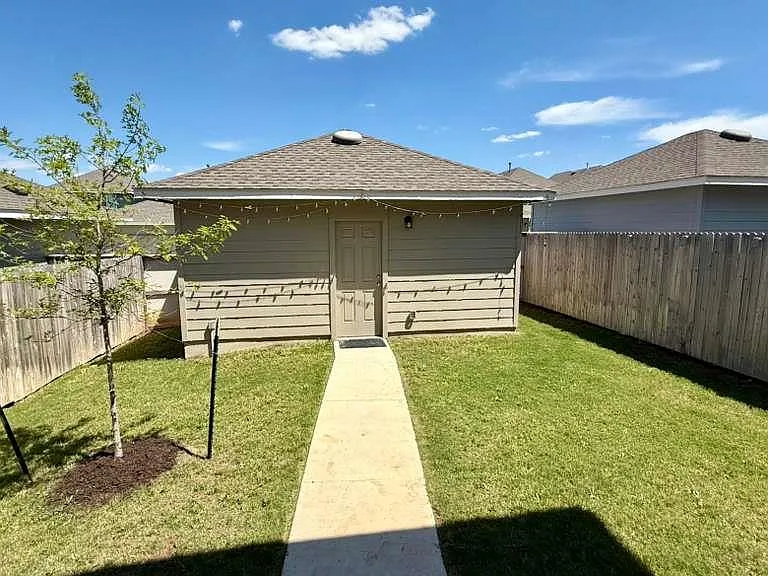 17919 Giglio Way — Photo 11