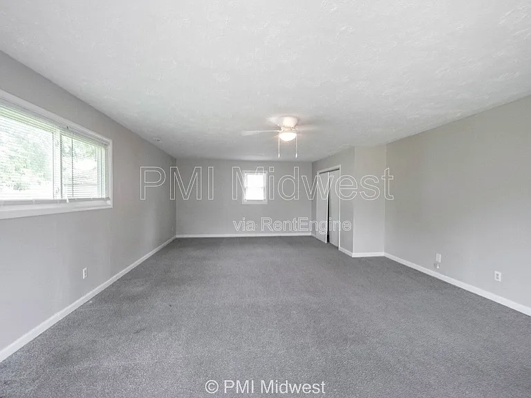 316 S Kenmore Rd — Photo 9