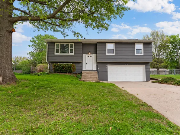 220 Melodie Ln, Colona, IL 61241