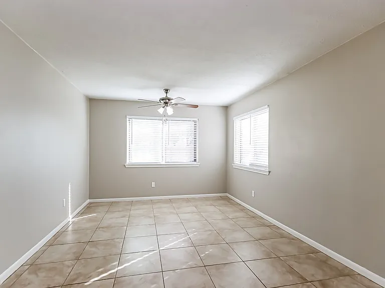 10015 Waving Fields Dr — Photo 10