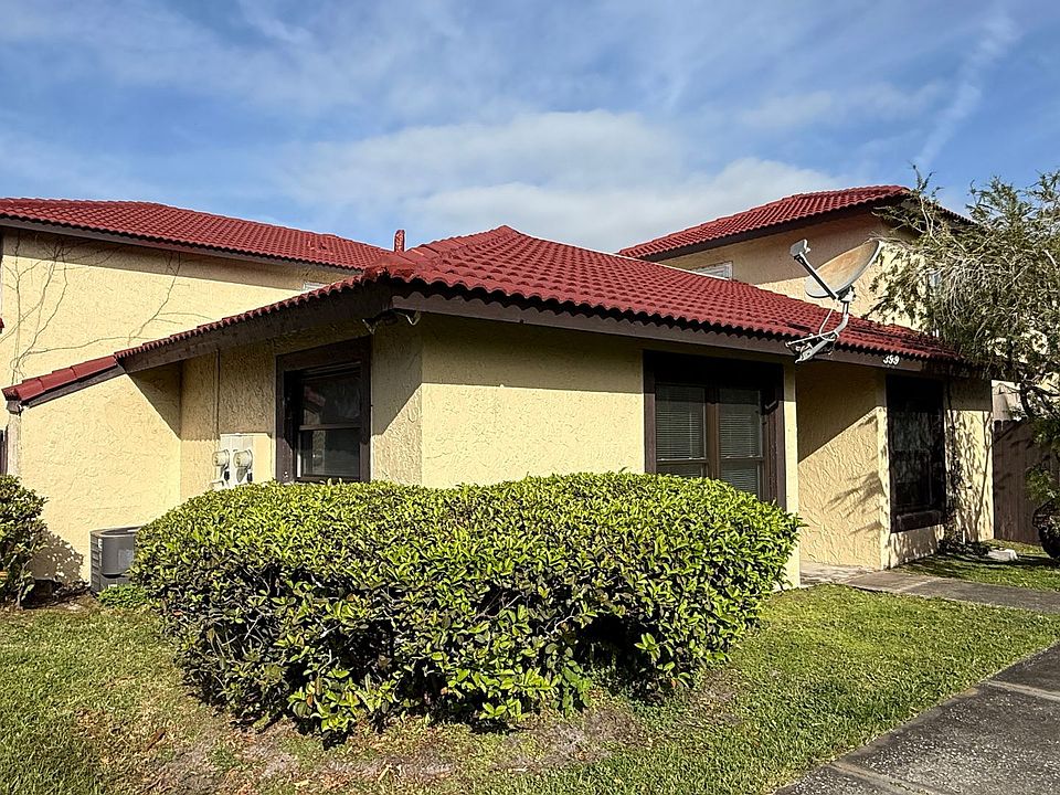 1st image of 399 Hunter Cir