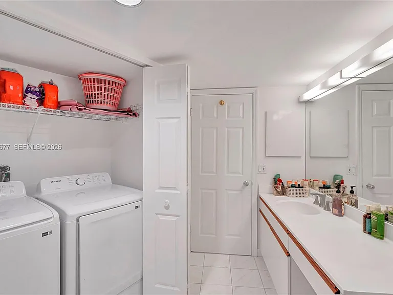3500 Mystic Pointe Dr #3302 — Photo 27