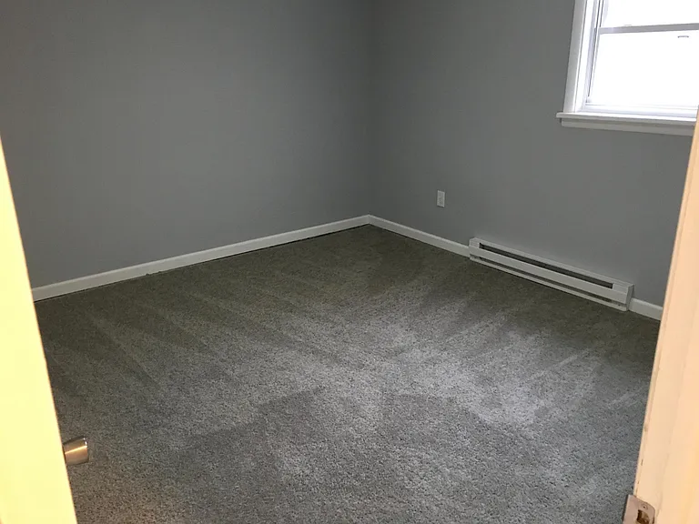 617 Main St #4 — Photo 8