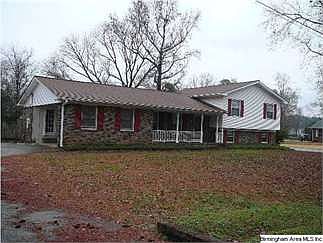 2nd image of 1323 Leslie Ln
