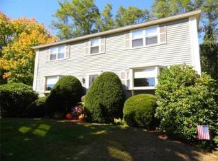 7 Country Club Ln, Plaistow, NH 03865