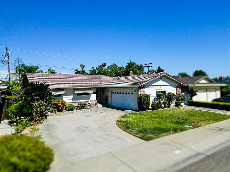 1st image of 206 Benson Dr