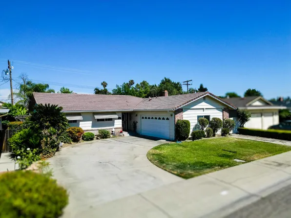 206 Benson Dr, Lodi, CA 95242