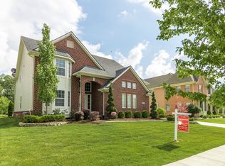 824 Glen Meadows Dr, South Lyon, MI 48178