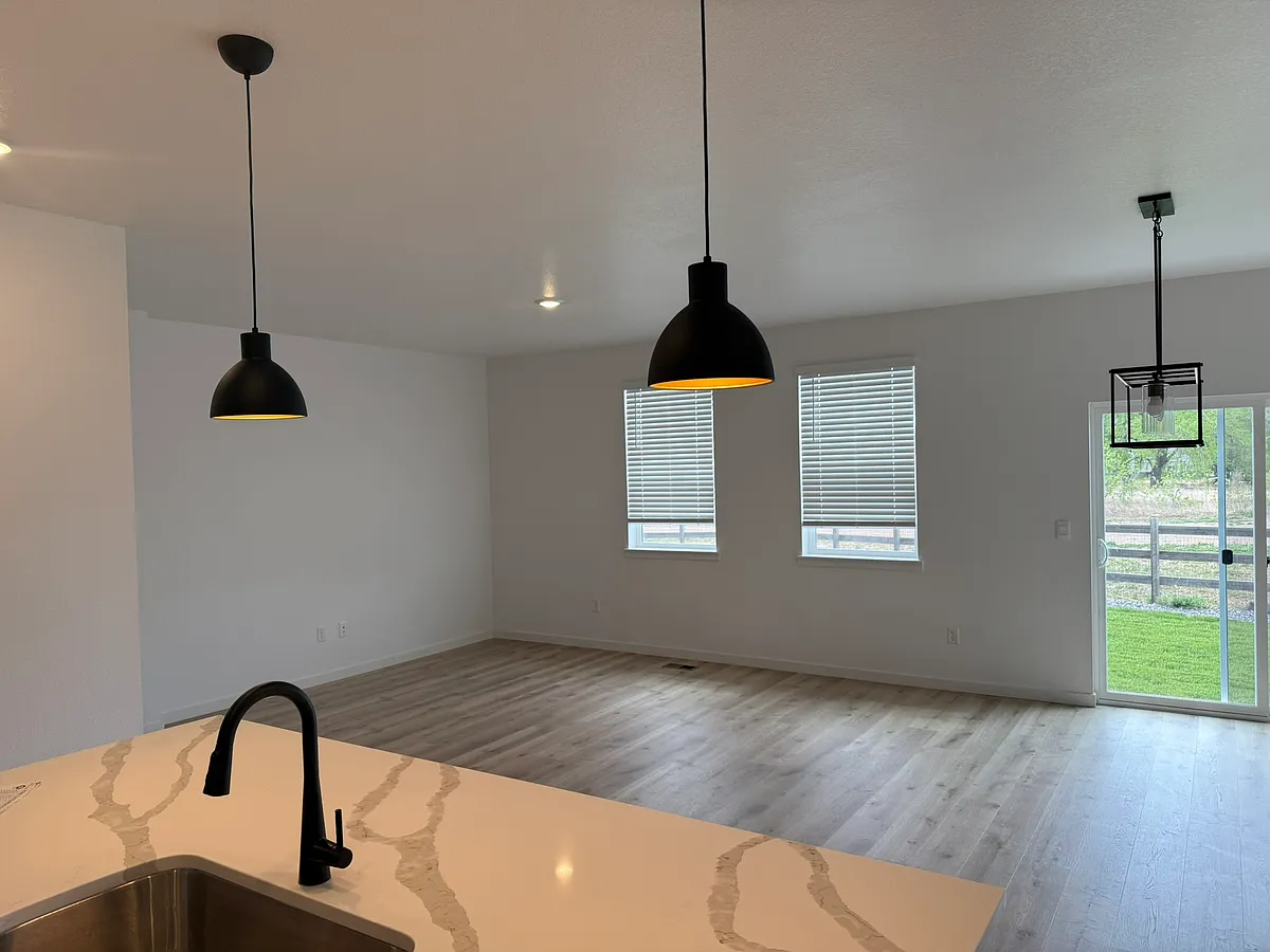 Building Photo - 1657 Knobby Pine Dr