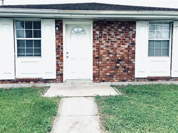 310 E Josephine St, Chalmette, LA 70043