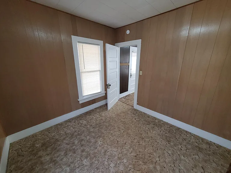 126 S Bernard St — Photo 7