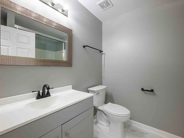 6920 Playpark Trl — Photo 36