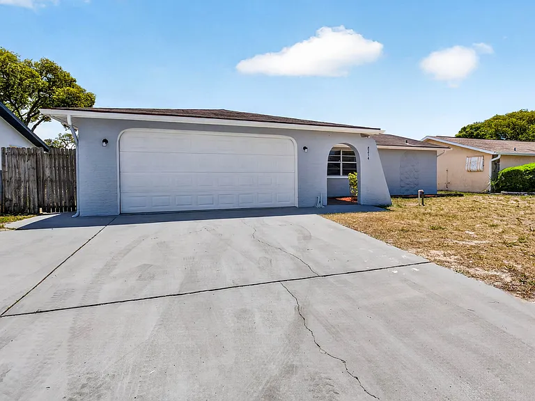 8214 Medford Dr — Photo 4