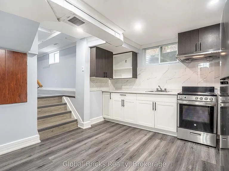 2936 Windjammer Rd — Photo 9