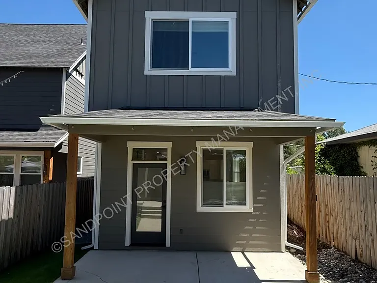 655 Oak Ave — Photo 4