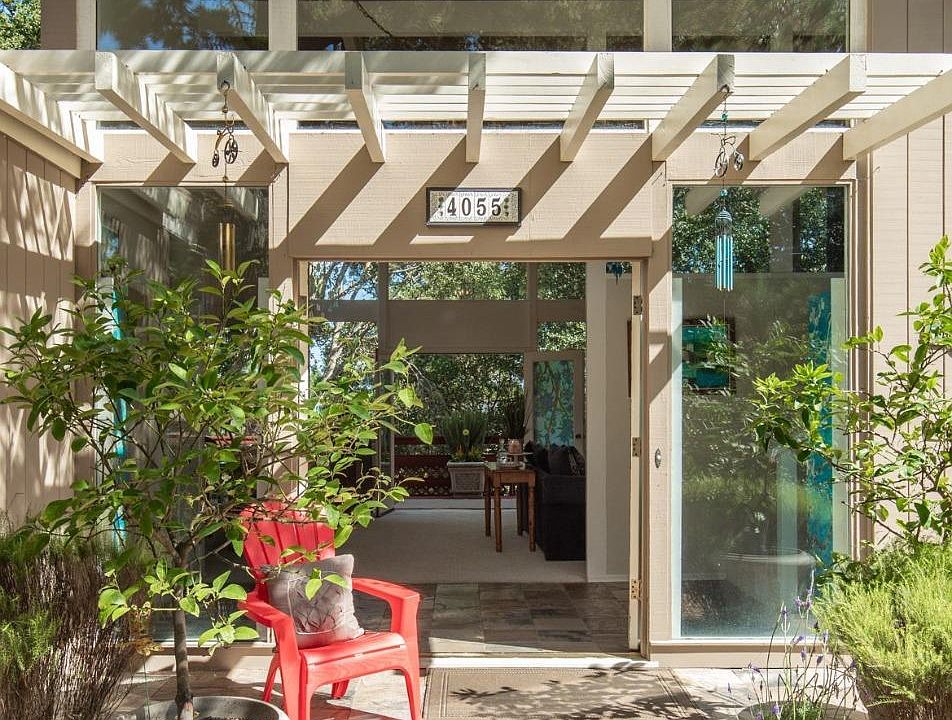 1st image of 4055 El Bosque Dr