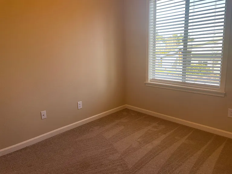 Covington Manor 9700-9816 — Photo 22