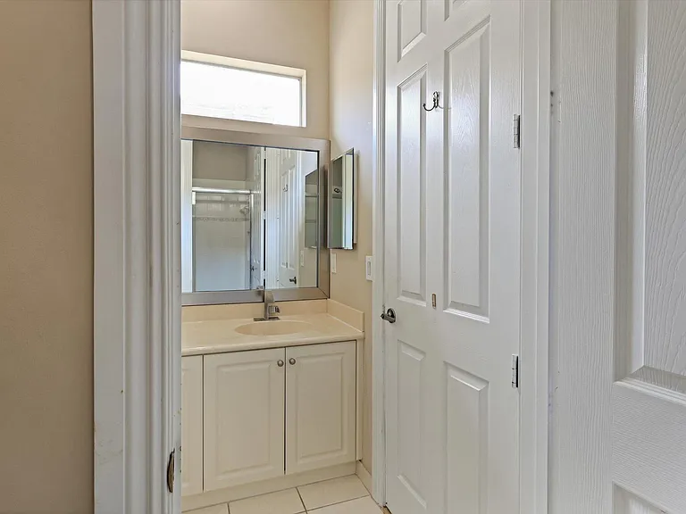 10640 NW 83rd Ct — Photo 31