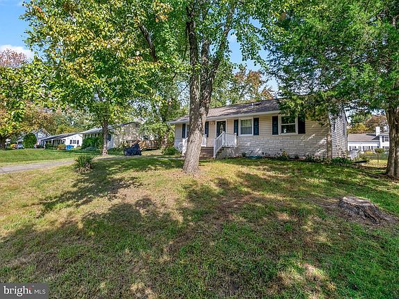 3rd image of 8305 Keeler St
