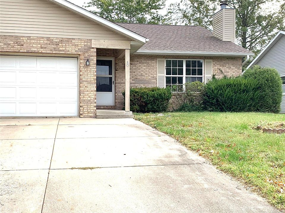 1st image of 117 Twin Oaks Dr