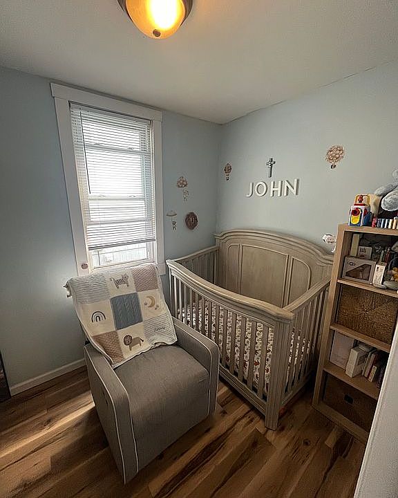 1st image of 422 Crystal Ave