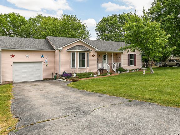 2nd image of 1419 Potter Dr