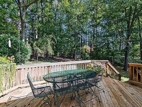 4985 Shady Maple Lane