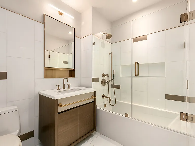 305 E 51st St #5B — Photo 11