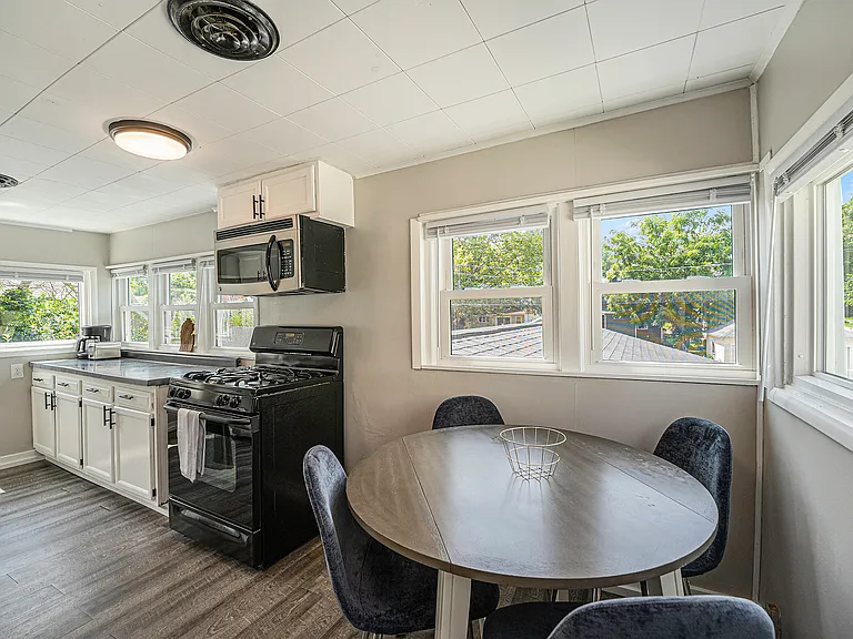 149 Valley Ave NW #2 — Photo 5